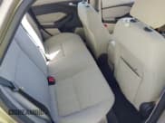 ✅ 2018 Ford Focus SE • VIN: 1FADP3F27JL202508 • Lot: 43385018. Listed on IAAI with 42,121 mi. Free auction sales archive from the USA and detailed vehicle history report at DreamBid. Image 8.