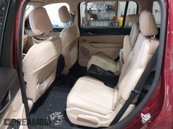 ✅ 2022 Jeep Grand Cherokee Limited • VIN: 1C4RJKBG1N8503684 • Lot: 42537107. Listed on IAAI with Not provided. Free auction sales archive from the USA and detailed vehicle history report at DreamBid. Image 8.