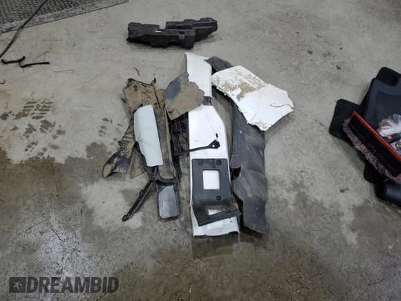 ✅ 2024 Kia Sportage LX • VIN: KNDPUCDF1R7262892 • Lot: 80625865. Listed on Copart with 32,604 mi. Free auction sales archive from the USA and detailed vehicle history report at DreamBid. Image 13.