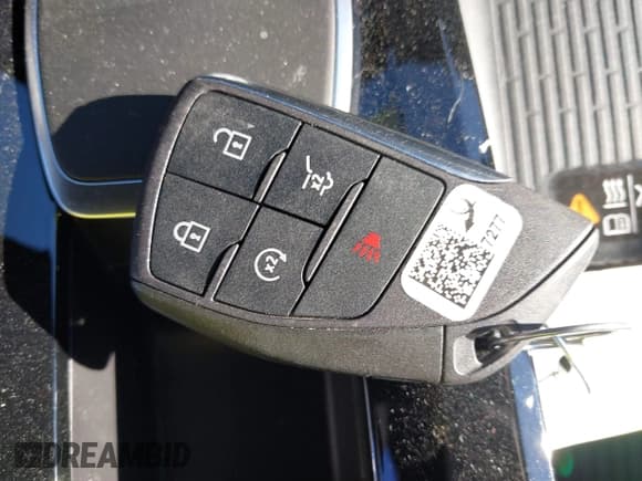 ✅ 2025 Buick Enclave Avenir • VIN: 5GAEVCRS5SJ107024 • Lot: 41150505. Wystawiony na IAAI z przebiegiem 727 mil. Bezpłatny archiwum sprzedaży aukcyjnych z USA i szczegółowy raport historii pojazdu na DreamBid. Zdjęcie 11.