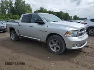 ✅ 2010 Dodge 1500 Laramie • VIN: 1D7RV1CT8AS226738 • Lot: 64069624. Wystawiony na Copart z przebiegiem 249 123 mil mil. Skorzystaj z bezpłatnego archiwum sprzedaży aukcyjnych z USA i zobacz szczegółowy raport historii pojazdu na DreamBid. Zdjęcie 4.
