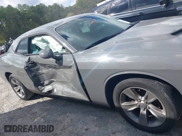 2019 Dodge Challenger SXT с VIN 2C3CDZAG6KH674030, выставлен на аукционе IAAI как лот 43312911 с пробегом 105 000 миль миль и . История ставок и продаж доступна на DreamBid. Изображение 13.