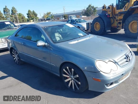 ✅ 2007 Mercedes-Benz CLK 350 • VIN: WDBTJ56H37F214622 • Lot: 40293324. Wystawiony na IAAI z przebiegiem 194 290 mil. Bezpłatny archiwum sprzedaży aukcyjnych z USA i szczegółowy raport historii pojazdu na DreamBid. Zdjęcie 1.