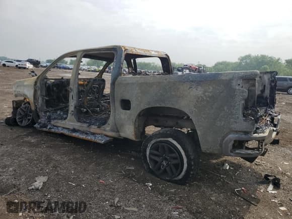 ✅ 2019 Chevrolet Silverado 1500 LT Trail Boss • VIN: 1GCPYFED1KZ146878 • Lot: 59704045. Wystawiony na Copart z przebiegiem Nie podano. Bezpłatny archiwum sprzedaży aukcyjnych z USA i szczegółowy raport historii pojazdu na DreamBid. Zdjęcie 2.