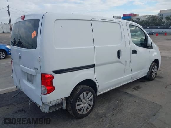 ✅ 2017 Nissan NV200 SV • VIN: 3N6CM0KNXHK705920 • Lot: 43740044. Listed on IAAI with 183,839 mi. Free auction sales archive from the USA and detailed vehicle history report at DreamBid. Image 4.