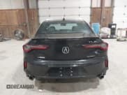 ✅ 2025 Acura TLX w/A-Spec Package • VIN: 19UUB6F50SA000385 • Lot: 41988181. Wystawiony na IAAI z przebiegiem 4 231 mil. Bezpłatny archiwum sprzedaży aukcyjnych z USA i szczegółowy raport historii pojazdu na DreamBid. Zdjęcie 16.