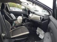 ✅ 2020 Nissan Versa SV • VIN: 3N1CN8EV6LL835306 • Lot: 43197186. Wystawiony na IAAI z przebiegiem Nie podano. Bezpłatny archiwum sprzedaży aukcyjnych z USA i szczegółowy raport historii pojazdu na DreamBid. Zdjęcie 5.