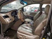 ✅ 2013 Toyota Sienna XLE • VIN: 5TDYK3DC7DS282725 • Lot: 95075655. Wystawiony na Copart z przebiegiem 443 007 mil. Bezpłatny archiwum sprzedaży aukcyjnych z USA i szczegółowy raport historii pojazdu na DreamBid. Zdjęcie 7.