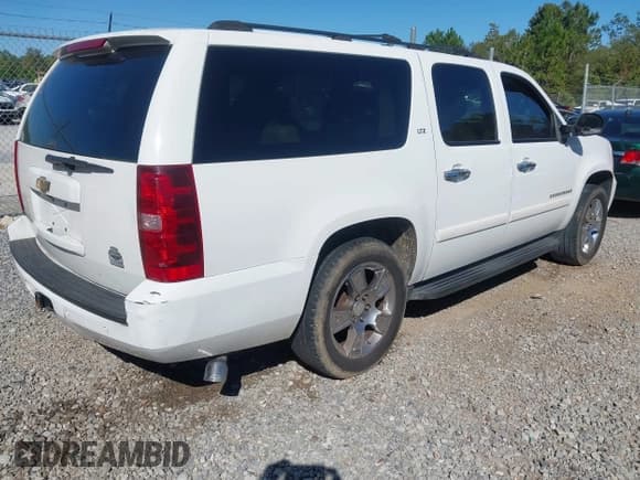 ✅ 2007 Chevrolet Suburban LT • VIN: 3GNFC16J37G246478 • Lot: 43518651. Listed on IAAI with 248,314 mi. Free auction sales archive from the USA and detailed vehicle history report at DreamBid. Image 4.