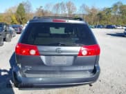 ✅ 2009 Toyota Sienna XLE • VIN: 5TDZK22C49S249593 • Lot: 43502151. Wystawiony na IAAI z przebiegiem 251 783 mil. Bezpłatny archiwum sprzedaży aukcyjnych z USA i szczegółowy raport historii pojazdu na DreamBid. Zdjęcie 17.