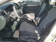 ✅ 2017 Volkswagen Jetta S • VIN: 3VW2B7AJ8HM403877 • Лот: 66869115. Опубликован ранее на Copart с пробегом 82 224 миль. Бесплатный доступ к архиву аукционных продаж из США и подробный отчёт об истории автомобиля на DreamBid. Изображение 7.