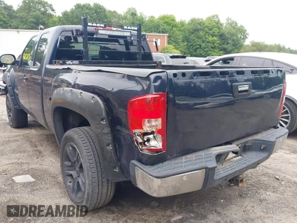 ✅ 2007 Chevrolet Silverado 1500 • VIN: 1GCFK19Y07Z616323 • Lot: 42637873. Wystawiony na IAAI z przebiegiem 191 057 mil. Bezpłatny archiwum sprzedaży aukcyjnych z USA i szczegółowy raport historii pojazdu na DreamBid. Zdjęcie 3.