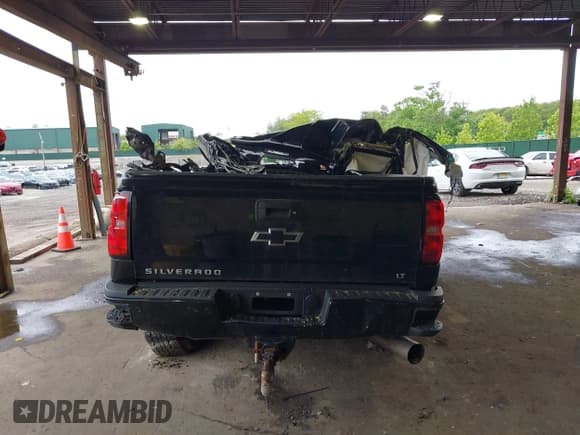 ✅ 2018 Chevrolet Silverado 2500HD LT • VIN: 1GC1KVEY2JF151964 • Лот: 41843911. Опубликован ранее на IAAI с пробегом 107 074 миль. Бесплатный доступ к архиву аукционных продаж из США и подробный отчёт об истории автомобиля на DreamBid. Изображение 16.