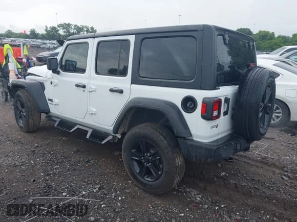 ✅ 2022 Jeep Wrangler Unlimited Sport S • VIN: 1C4HJXDGXNW201781 • Лот: 42503489. Опубликован ранее на IAAI с пробегом 43 576 миль. Бесплатный доступ к архиву аукционных продаж из США и подробный отчёт об истории автомобиля на DreamBid. Изображение 3.