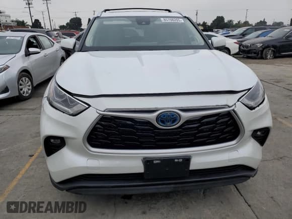 ✅ 2025 Toyota Highlander Hybrid Platinum • VIN: 5TDEBRCH5SS651632 • Лот: 85708205. Опубликован ранее на Copart с пробегом 11 055 миль. Бесплатный доступ к архиву аукционных продаж из США и подробный отчёт об истории автомобиля на DreamBid. Изображение 5.