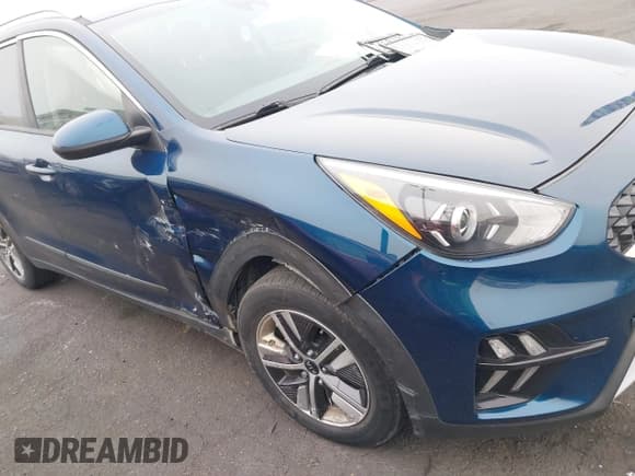 ✅ 2020 Kia Niro LX • VIN: KNDCB3LC8L5443129 • Lot: 42087553. Listed on IAAI with 166,356 mi. Free auction sales archive from the USA and detailed vehicle history report at DreamBid. Image 6.