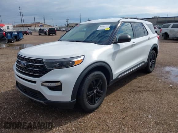 ✅ 2023 Ford Explorer XLT • VIN: 1FMSK8DH4PGB28563 • Lot: 43215905. Listed on IAAI with 48,987 mi. Free auction sales archive from the USA and detailed vehicle history report at DreamBid. Image 18.