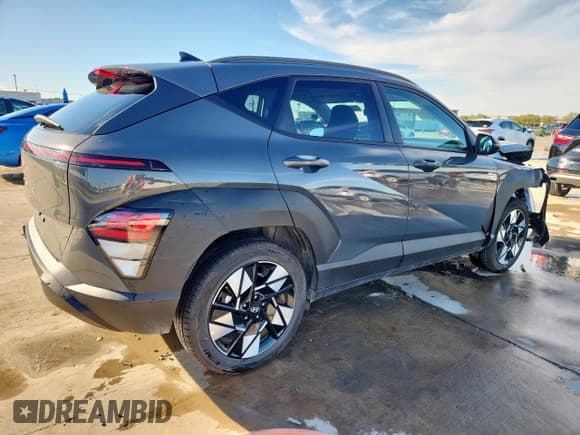 ✅ 2025 Hyundai Kona SEL • VIN: KM8HB3AB9SU312405 • Lot: 90354135. Wystawiony na Copart z przebiegiem 8 373 mil. Bezpłatny archiwum sprzedaży aukcyjnych z USA i szczegółowy raport historii pojazdu na DreamBid. Zdjęcie 3.