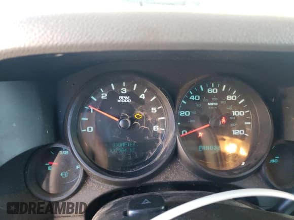 ✅ 2009 Chevrolet Silverado 1500 • VIN: 1GCEC14J29Z244568 • Лот: 88709605. Опубликован ранее на Copart с пробегом 297 984 миль. Бесплатный доступ к архиву аукционных продаж из США и подробный отчёт об истории автомобиля на DreamBid. Изображение 9.