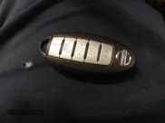 ✅ 2018 Nissan Rogue S • VIN: JN8AT2MV7JW342349 • Lot: 42860138. Wystawiony na IAAI z przebiegiem 72 497 mil. Bezpłatny archiwum sprzedaży aukcyjnych z USA i szczegółowy raport historii pojazdu na DreamBid. Zdjęcie 11.