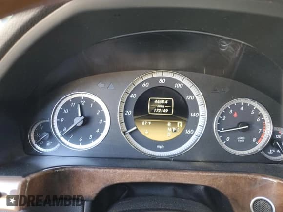 ✅ 2012 Mercedes-Benz E 350 Luxury • VIN: WDDHF8JB9CA559390 • Lot: 89691635. Wystawiony na Copart z przebiegiem 172 149 mil. Bezpłatny archiwum sprzedaży aukcyjnych z USA i szczegółowy raport historii pojazdu na DreamBid. Zdjęcie 9.