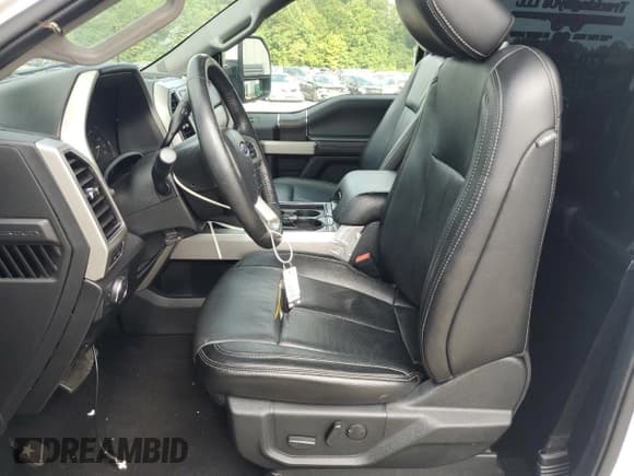 ✅ 2020 Ford F-250 XL • VIN: 1FT7W2BT2LEC71214 • Lot: 66115705. Wystawiony na Copart z przebiegiem 285 541 mil. Bezpłatny archiwum sprzedaży aukcyjnych z USA i szczegółowy raport historii pojazdu na DreamBid. Zdjęcie 7.