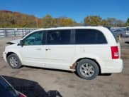 ✅ 2008 Chrysler Town & Country Touring • VIN: 2A8HR54P58R635450 • Lot: 43638098. Listed on IAAI with 322,652 mi. Free auction sales archive from the USA and detailed vehicle history report at DreamBid. Image 14.