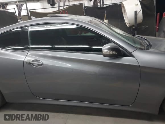 ✅ 2010 Hyundai Genesis Coupe • VIN: KMHHU6KH9AU030441 • Lot: 41902948. Wystawiony na IAAI z przebiegiem 165 842 mil. Bezpłatny archiwum sprzedaży aukcyjnych z USA i szczegółowy raport historii pojazdu na DreamBid. Zdjęcie 13.