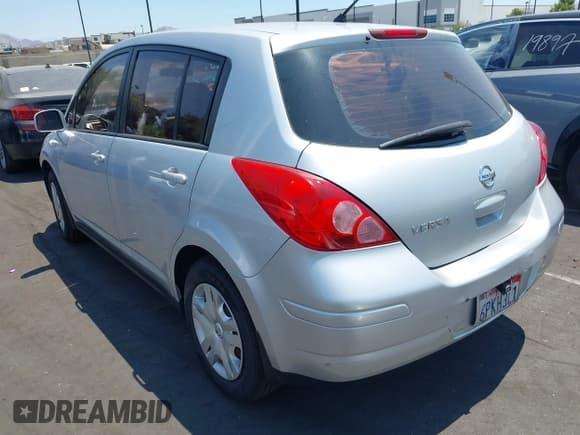✅ 2011 Nissan Versa SL • VIN: 3N1BC1CPXBL448902 • Lot: 42873248. Listed on IAAI with 181,394 mi. Free auction sales archive from the USA and detailed vehicle history report at DreamBid. Image 3.