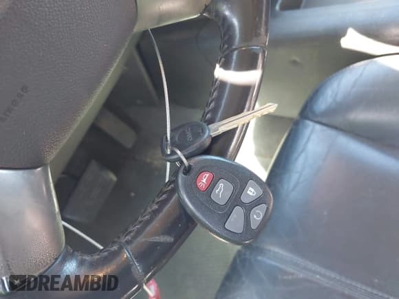 ✅ 2008 GMC Yukon SLT 4SA • VIN: 1GKFC13J38R135268 • Lot: 43620899. Listed on IAAI with 266,388 mi. Free auction sales archive from the USA and detailed vehicle history report at DreamBid. Image 11.