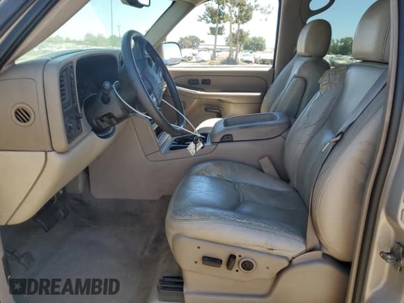 ✅ 2004 Chevrolet Tahoe LS • VIN: 1GNEK13T24R320666 • Лот: 67473995. Опубликован ранее на Copart с пробегом 233 011 миль. Бесплатный доступ к архиву аукционных продаж из США и подробный отчёт об истории автомобиля на DreamBid. Изображение 7.