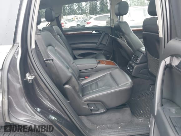 ✅ 2009 Audi Q7 • VIN: WA1AV74L69D010552 • Lot: 43771333. Listed on IAAI with 133,730 mi. Free auction sales archive from the USA and detailed vehicle history report at DreamBid. Image 8.