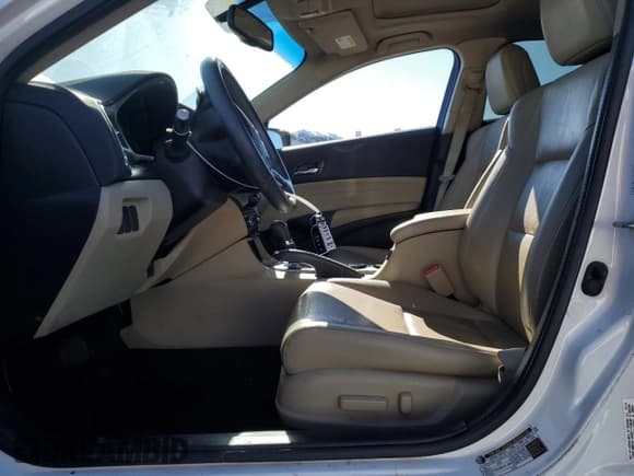 ✅ 2014 Acura ILX Hybrid Technology • VIN: 19VDE3F72EE300185 • Lot: 86134694. Listed on Copart with 142,208 mi. Free auction sales archive from the USA and detailed vehicle history report at DreamBid. Image 7.