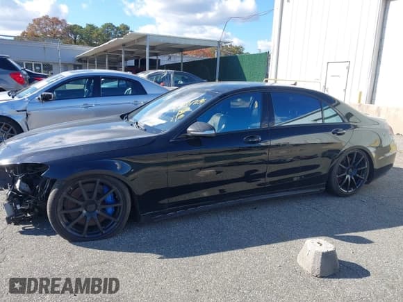 ✅ 2015 Mercedes-Benz S 63 AMG • VIN: WDDUG7JB8FA098208 • Лот: 43547136. Опубликован ранее на IAAI с пробегом 44 829 миль. Бесплатный доступ к архиву аукционных продаж из США и подробный отчёт об истории автомобиля на DreamBid. Изображение 15.