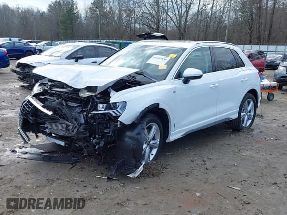 ✅ 2023 Audi Q3 S line Premium Plus • VIN: WA1EECF36P1140594 • Lot: 41283650. Wystawiony na IAAI z przebiegiem 14 793 mil. Bezpłatny archiwum sprzedaży aukcyjnych z USA i szczegółowy raport historii pojazdu na DreamBid. Zdjęcie 2.