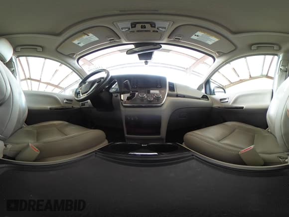 ✅ 2018 Toyota Sienna XLE • VIN: 5TDDZ3DC1JS205287 • Lot: 43182298. Listed on IAAI with 74,493 mi. Free auction sales archive from the USA and detailed vehicle history report at DreamBid. Image 18.