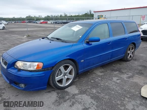 ✅ 2006 Volvo V70 • VIN: YV1SJ527962534506 • Lot: 41413431. Wystawiony na IAAI z przebiegiem 179 518 mil. Bezpłatny archiwum sprzedaży aukcyjnych z USA i szczegółowy raport historii pojazdu na DreamBid. Zdjęcie 18.