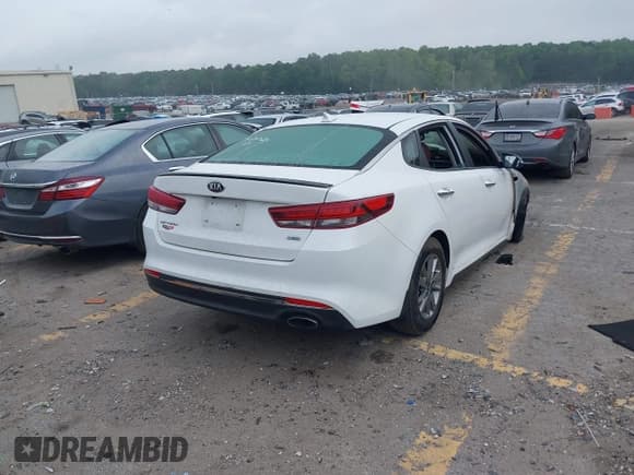 ✅ 2017 Kia Optima LX • VIN: 5XXGT4L18HG172210 • Лот: 42108013. Опубликован ранее на IAAI с пробегом Не указан. Бесплатный доступ к архиву аукционных продаж из США и подробный отчёт об истории автомобиля на DreamBid. Изображение 4.