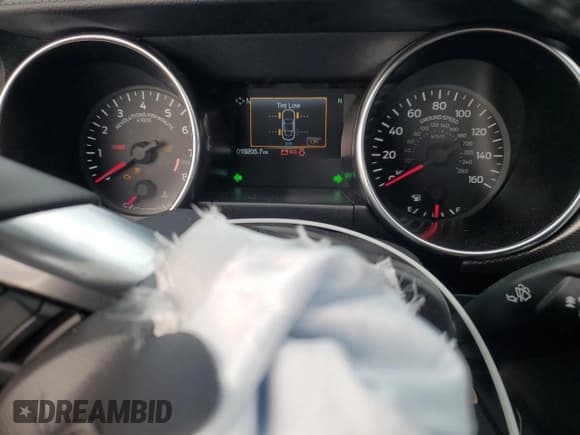 ✅ 2020 Ford Mustang GT • VIN: 1FA6P8CF7L5145196 • Lot: 86704775. Wystawiony na Copart z przebiegiem 19 205 mil. Bezpłatny archiwum sprzedaży aukcyjnych z USA i szczegółowy raport historii pojazdu na DreamBid. Zdjęcie 9.