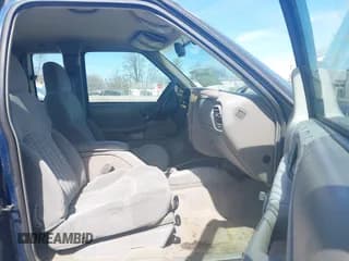 ✅ 1998 Chevrolet S-10 LS • VIN: 1GCCS19X2W8193372 • Лот: 41816191. Опубликован ранее на IAAI с пробегом 209 766 миль. Бесплатный доступ к архиву аукционных продаж из США и подробный отчёт об истории автомобиля на DreamBid. Изображение 5.