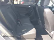 ✅ 2019 Volkswagen Tiguan SE • VIN: 3VV2B7AX7KM137428 • Lot: 43348577. Wystawiony na IAAI z przebiegiem 149 458 mil. Bezpłatny archiwum sprzedaży aukcyjnych z USA i szczegółowy raport historii pojazdu na DreamBid. Zdjęcie 8.