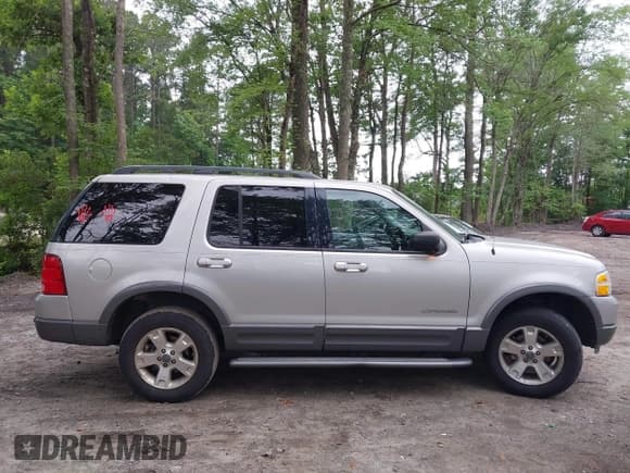 ✅ 2004 Ford Explorer XLT • VIN: 1FMDU63W74ZB02658 • Lot: 42483625. Wystawiony na IAAI z przebiegiem 175 122 mil. Bezpłatny archiwum sprzedaży aukcyjnych z USA i szczegółowy raport historii pojazdu na DreamBid. Zdjęcie 13.
