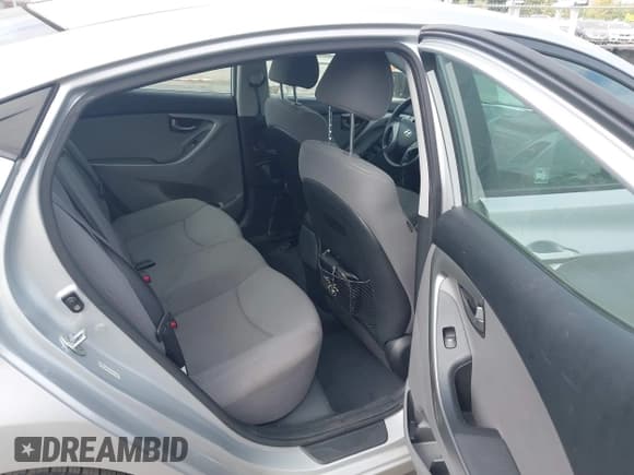 ✅ 2014 Hyundai Elantra SE • VIN: KMHDH4AE5EU029548 • Lot: 43419535. Listed on IAAI with 122,406 mi. Free auction sales archive from the USA and detailed vehicle history report at DreamBid. Image 8.