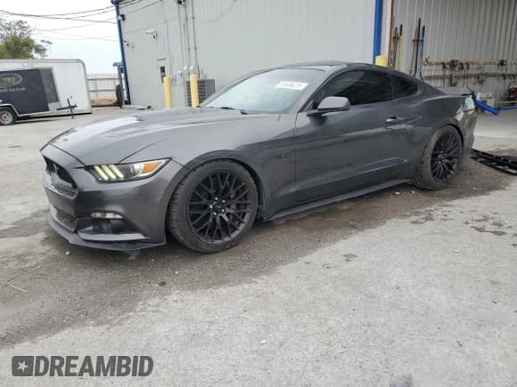 ✅ 2017 Ford Mustang GT Premium • VIN: 1FA6P8CF1H5281430 • Lot: 91838205. Wystawiony na Copart z przebiegiem 91 352 mil. Bezpłatny archiwum sprzedaży aukcyjnych z USA i szczegółowy raport historii pojazdu na DreamBid. Zdjęcie 1.