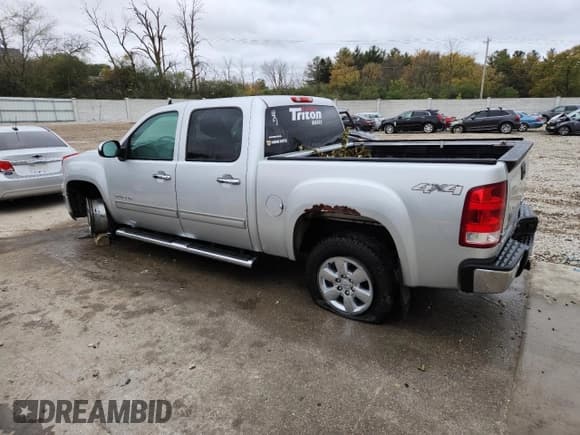 ✅ 2012 GMC Sierra 1500 SLE • VIN: 3GTP2VE77CG175924 • Лот: 87216395. Опубликован ранее на Copart с пробегом 202 259 миль. Бесплатный доступ к архиву аукционных продаж из США и подробный отчёт об истории автомобиля на DreamBid. Изображение 2.