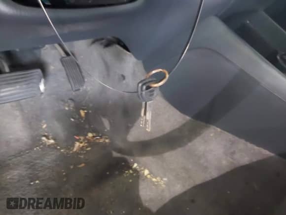 2001 Honda Accord EX с VIN 1HGCG22561A002006, выставлен на аукционе IAAI как лот 43515841 с пробегом 337 330 миль миль и . История ставок и продаж доступна на DreamBid. Изображение 11.