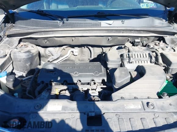 ✅ 2011 Kia Sorento LX • VIN: 5XYKTCA18BG060954 • Lot: 43625329. Listed on IAAI with 202,886 mi. Free auction sales archive from the USA and detailed vehicle history report at DreamBid. Image 10.