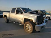 ✅ 2018 Chevrolet Silverado 2500HD LT • VIN: 1GC1KVEG5JF268722 • Lot: 50000995. Wystawiony na Copart z przebiegiem 230 363 mil. Bezpłatny archiwum sprzedaży aukcyjnych z USA i szczegółowy raport historii pojazdu na DreamBid. Zdjęcie 4.