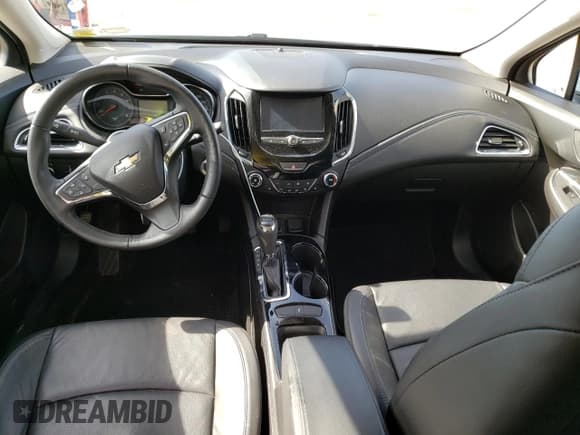 ✅ 2018 Chevrolet Cruze Premier • VIN: 3G1BF6SM0JS618903 • Lot: 42796843. Wystawiony na Copart z przebiegiem 18 937 mil. Bezpłatny archiwum sprzedaży aukcyjnych z USA i szczegółowy raport historii pojazdu na DreamBid. Zdjęcie 8.