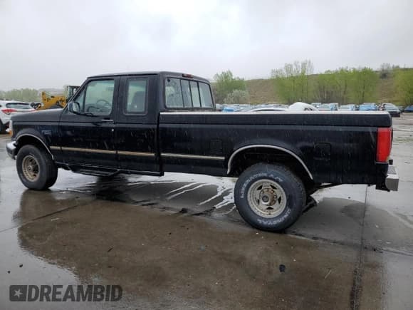 ✅ 1996 Ford F-250 • VIN: 1FTHX26H2TEA23214 • Lot: 56007115. Wystawiony na Copart z przebiegiem 187 372 mil. Bezpłatny archiwum sprzedaży aukcyjnych z USA i szczegółowy raport historii pojazdu na DreamBid. Zdjęcie 2.